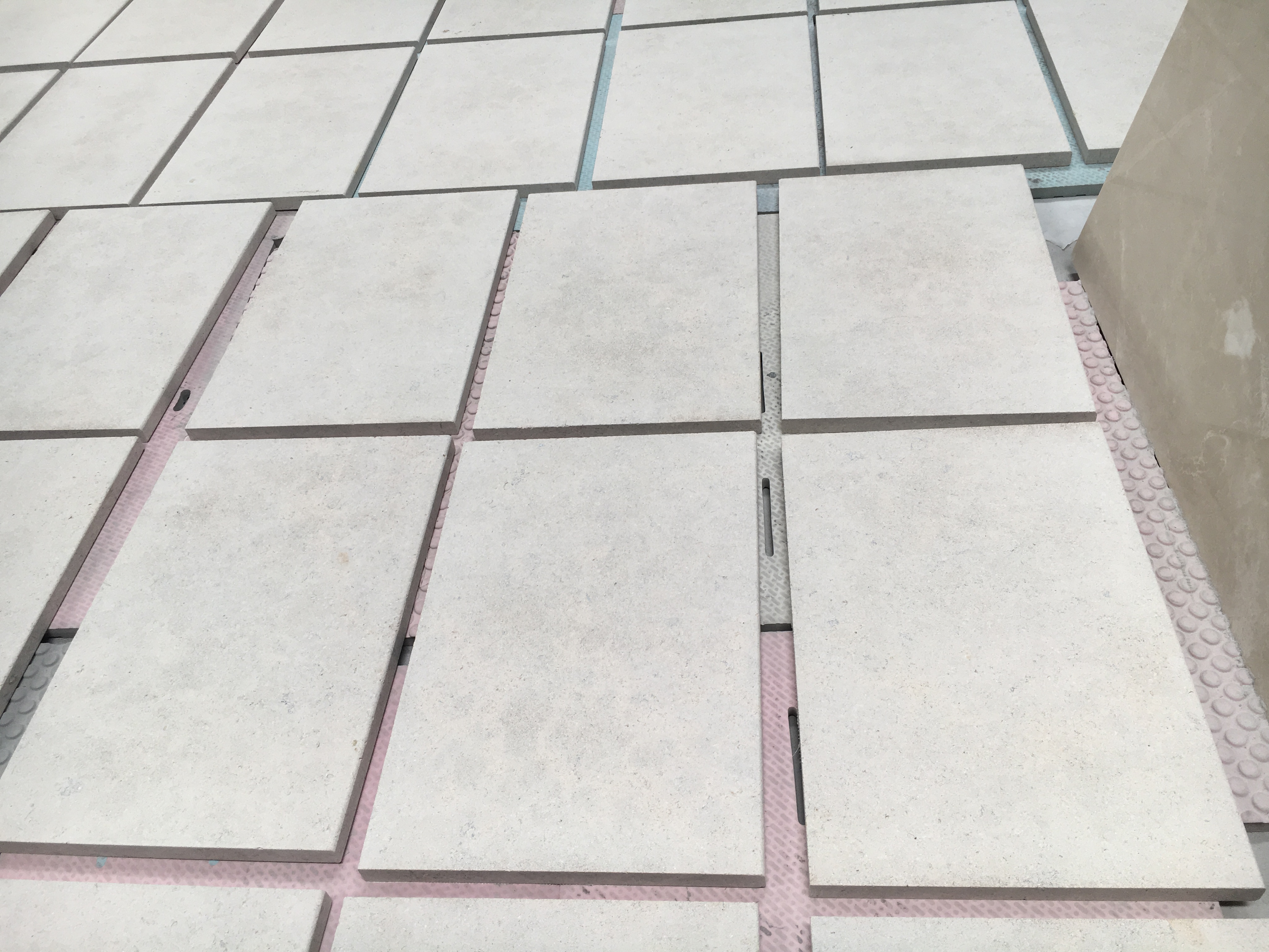 ChambolleLimestone600x350x30mmsquareedge-2