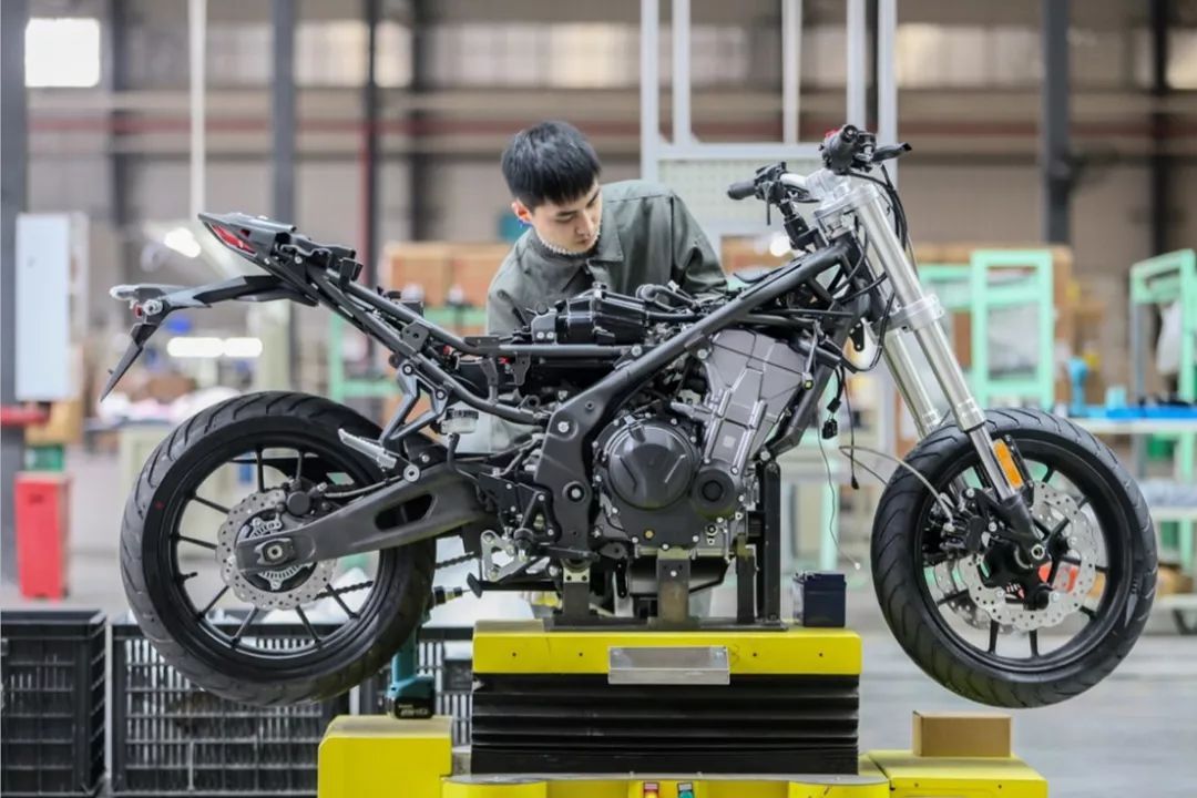 Motorcycle assembly production line
