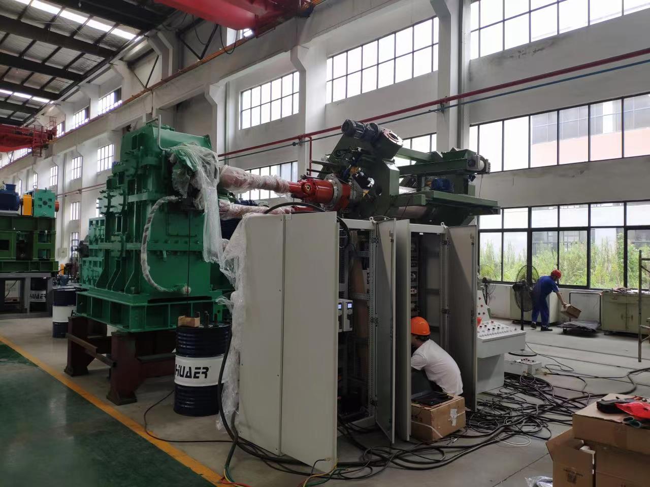Threeroll calenderDalian Baofeng Machinery Manufacturing Company