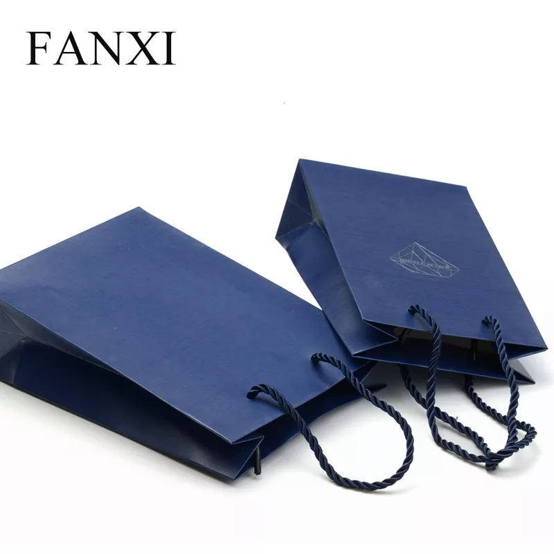 FANXICustomLogoBlueAndBlackShoppingPackaging-format_webp-4