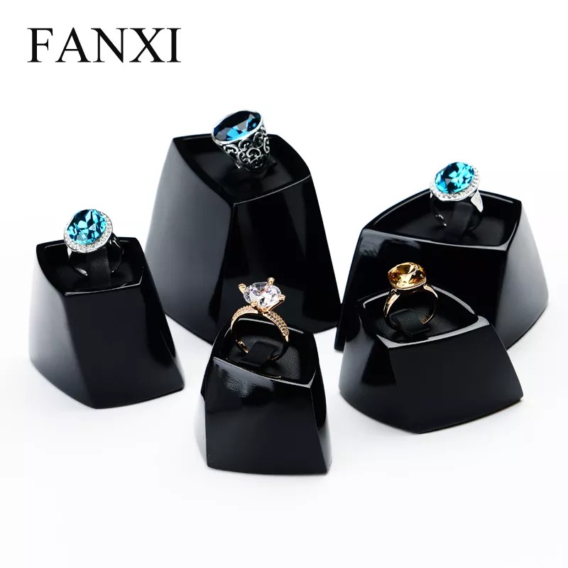 FANXICustomJewelleryShopandStoreShowcaseRack-format_webp