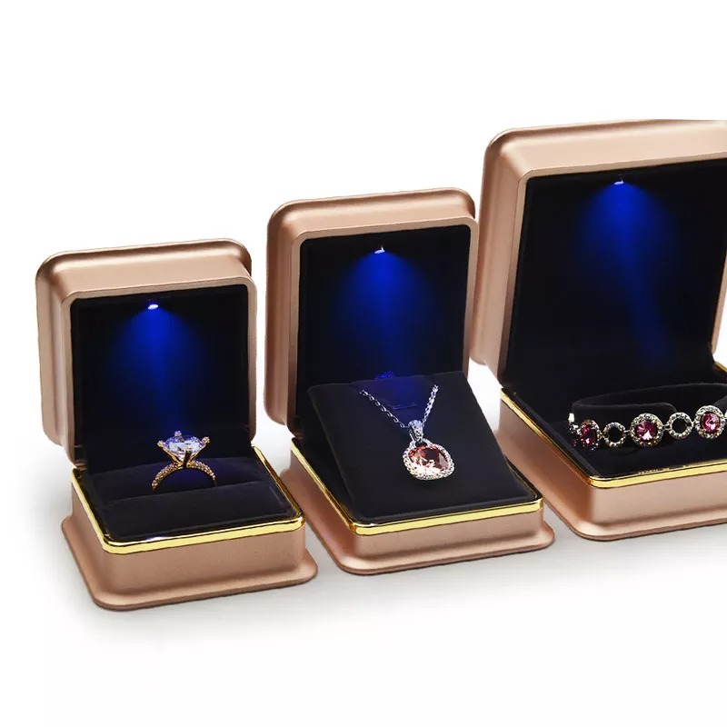 ledjewelrypackagingboxwithlogo-format_webp-3