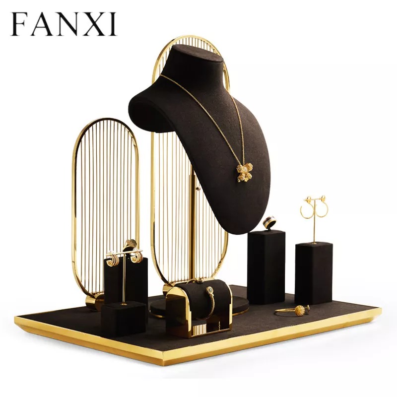 Newdesignmetalframeluxuryjewelrydisplaystand-format_webp-1