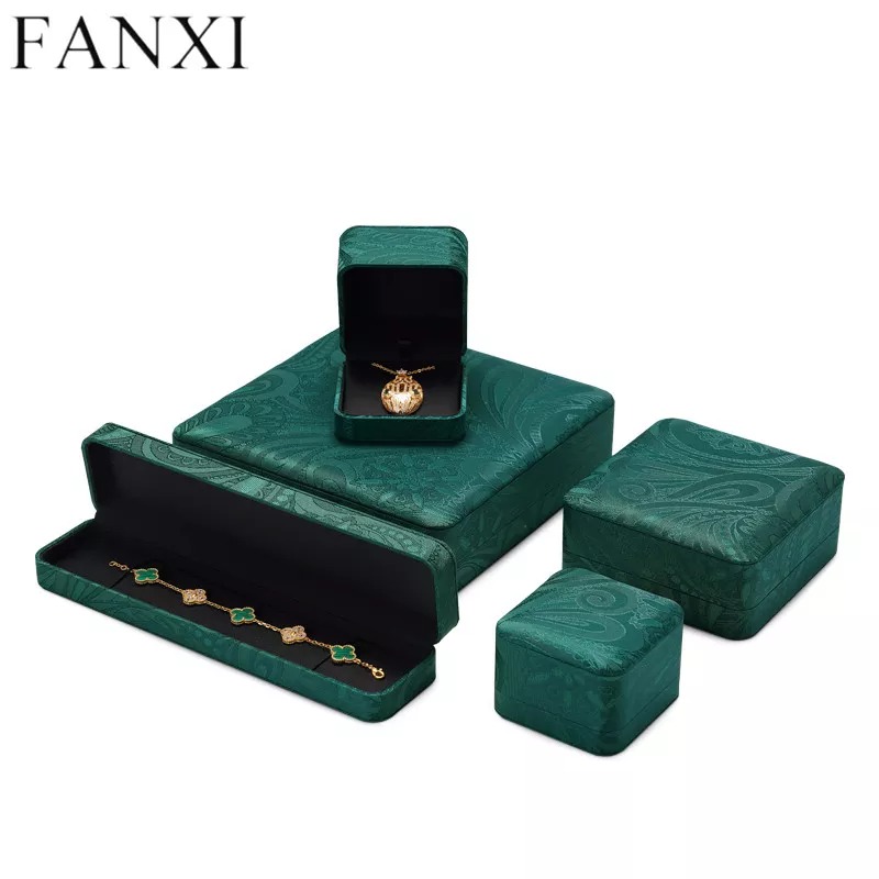 Emeraldgreensilkjewellerypackagingbox-format_webp