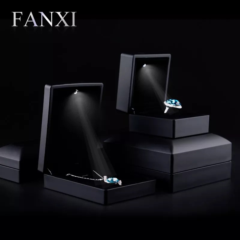 FANXILuxuryBlackColorWeddingJewelryBoxWith_y-format_webp-1