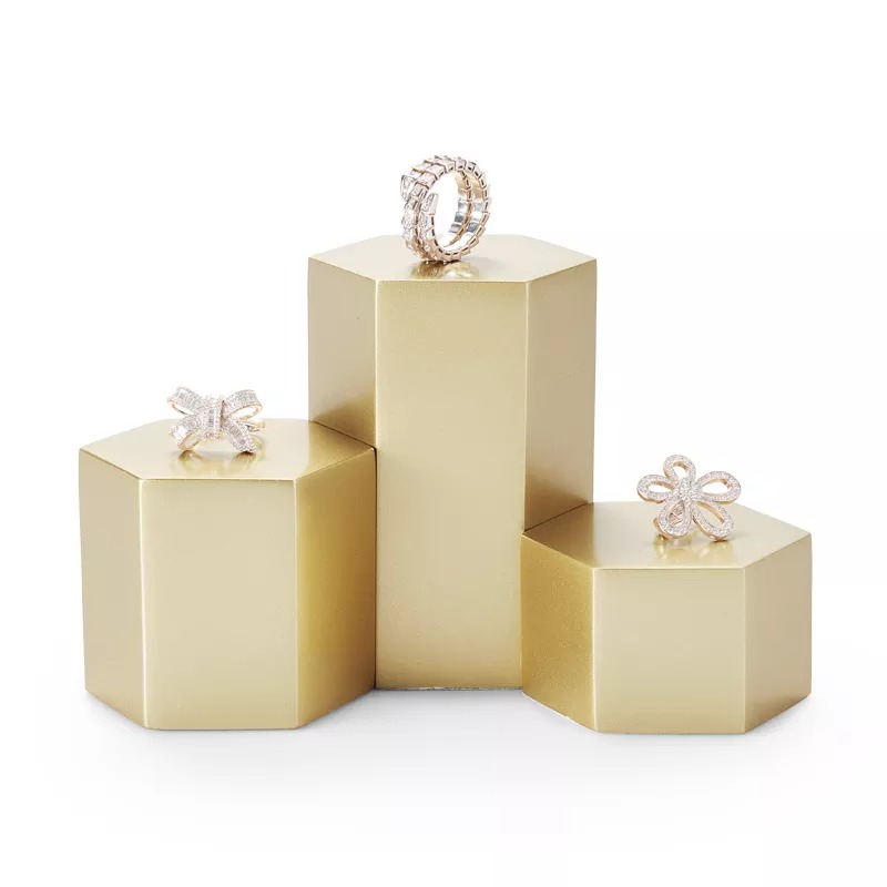 Goldenjewelrydisplaystandholderforearringrin-format_webp-3