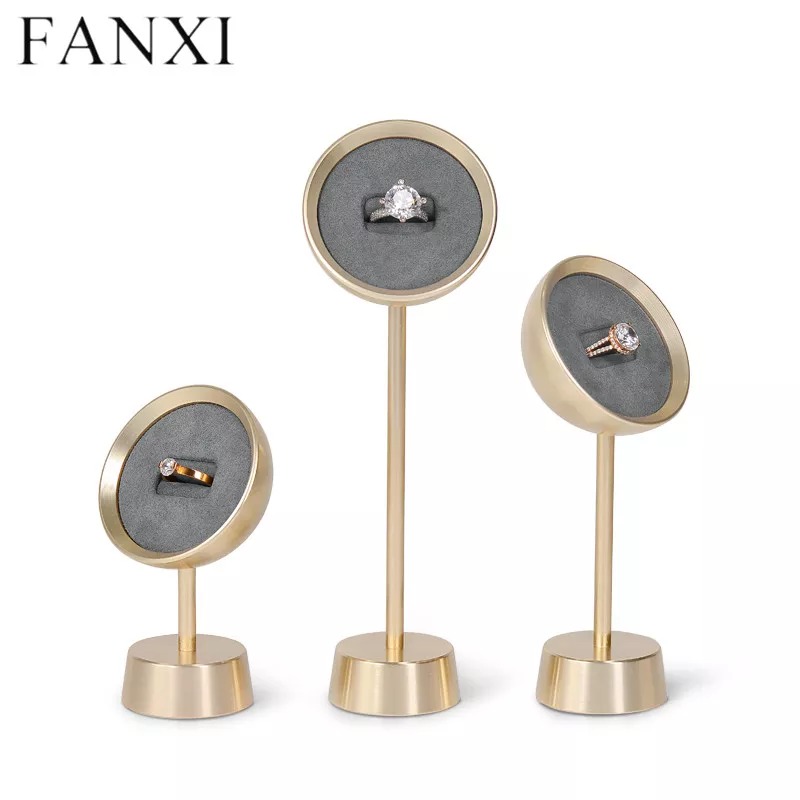 Luxurymetaljewelleryringdisplaystandholder-format_webp-1