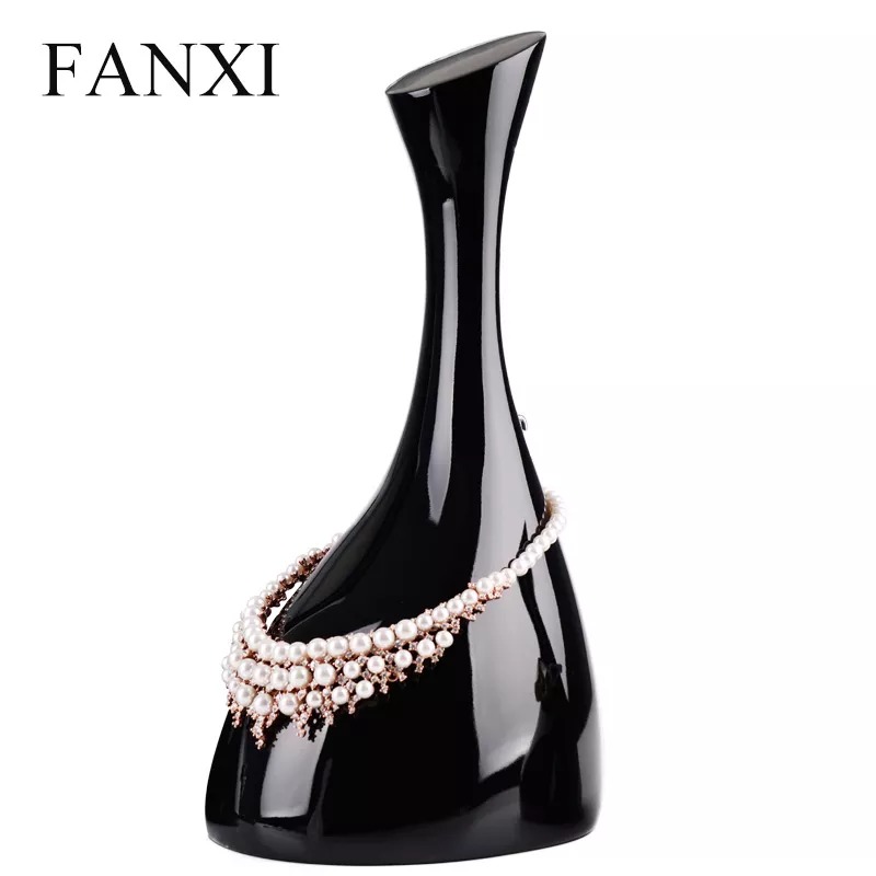 FANXICustomBlackAndWhiteLacquerJewelryDispla-format_webp-4