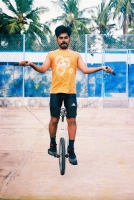 Unicycle Skipping4