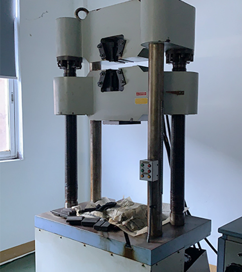 Hardness testing device