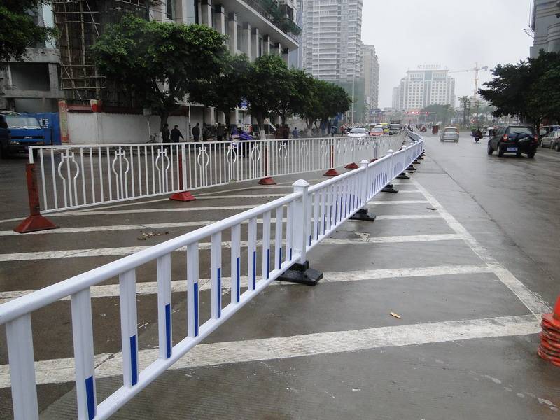 市政护栏-roadside-barrier-fence