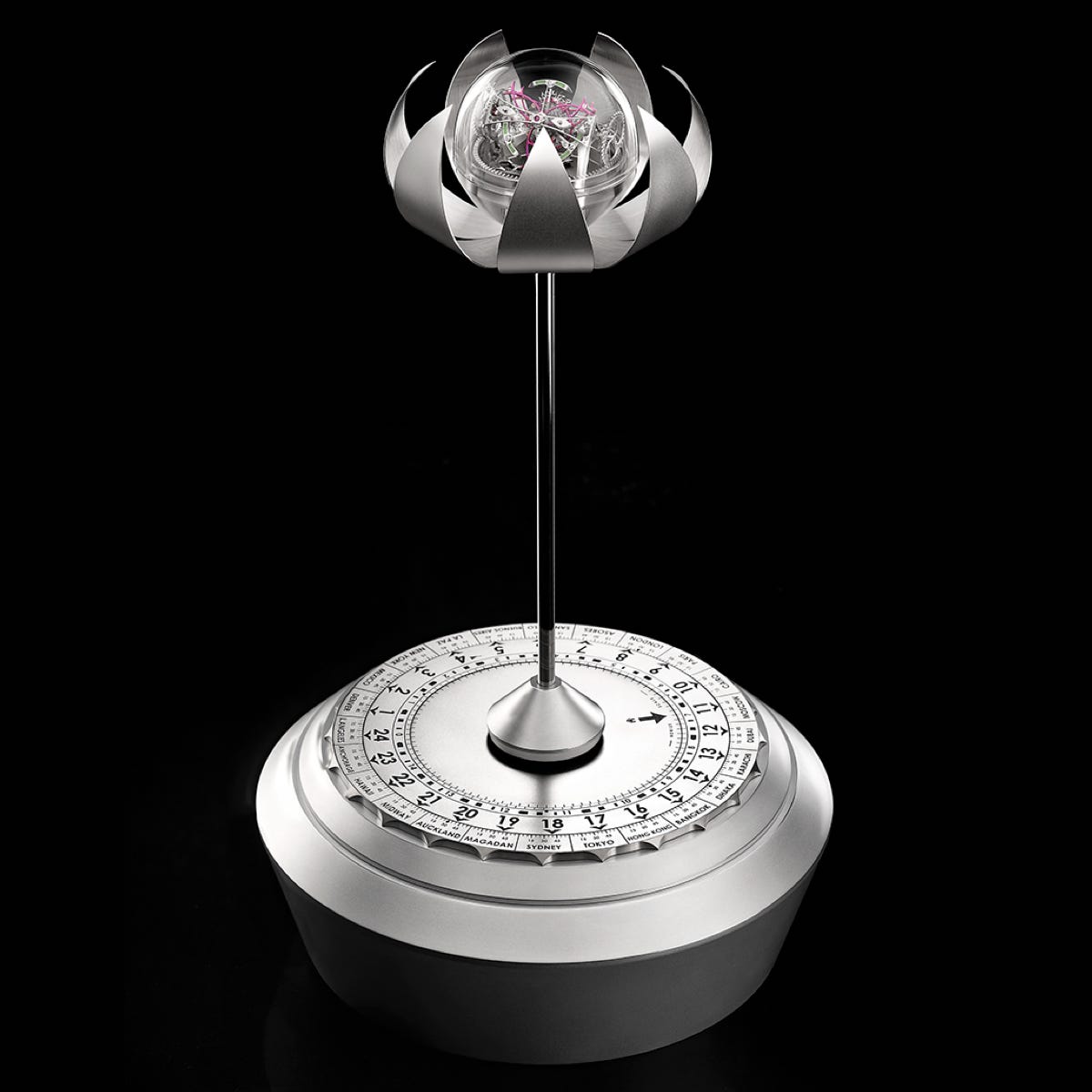 ANTON-SUHANOV-LOTUS-TABLE-CLOCK-1