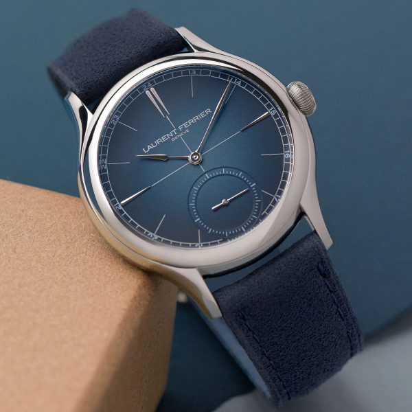 LAURENT-FERRIER-CLASSIC-ORIGIN-BLUE-Ref.-LCF036.TI_.CG-crown-600x600