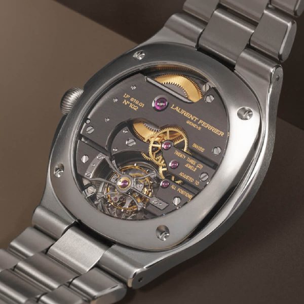 Laurent-Ferrier-Grand-Sport-Tourbillon-Pursuit-05-600x600