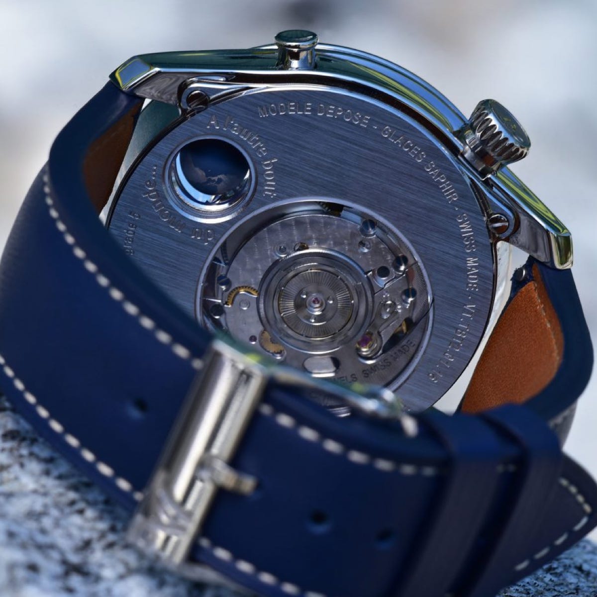 VICENTERRA-TYCHO-BRAHE-TOME-3-BLUE-CASEBACK