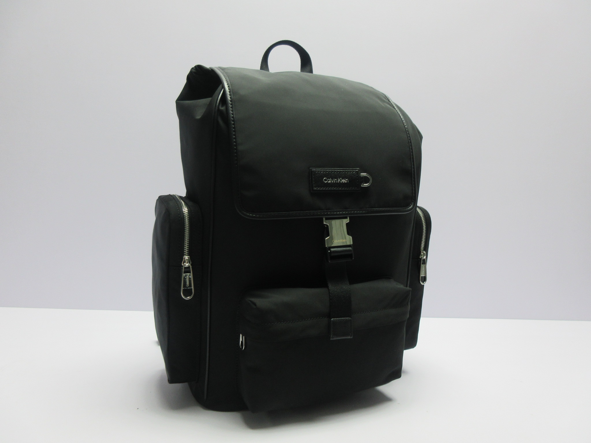 FA21URBANUTILITYFLAPBPBLACK-3-4