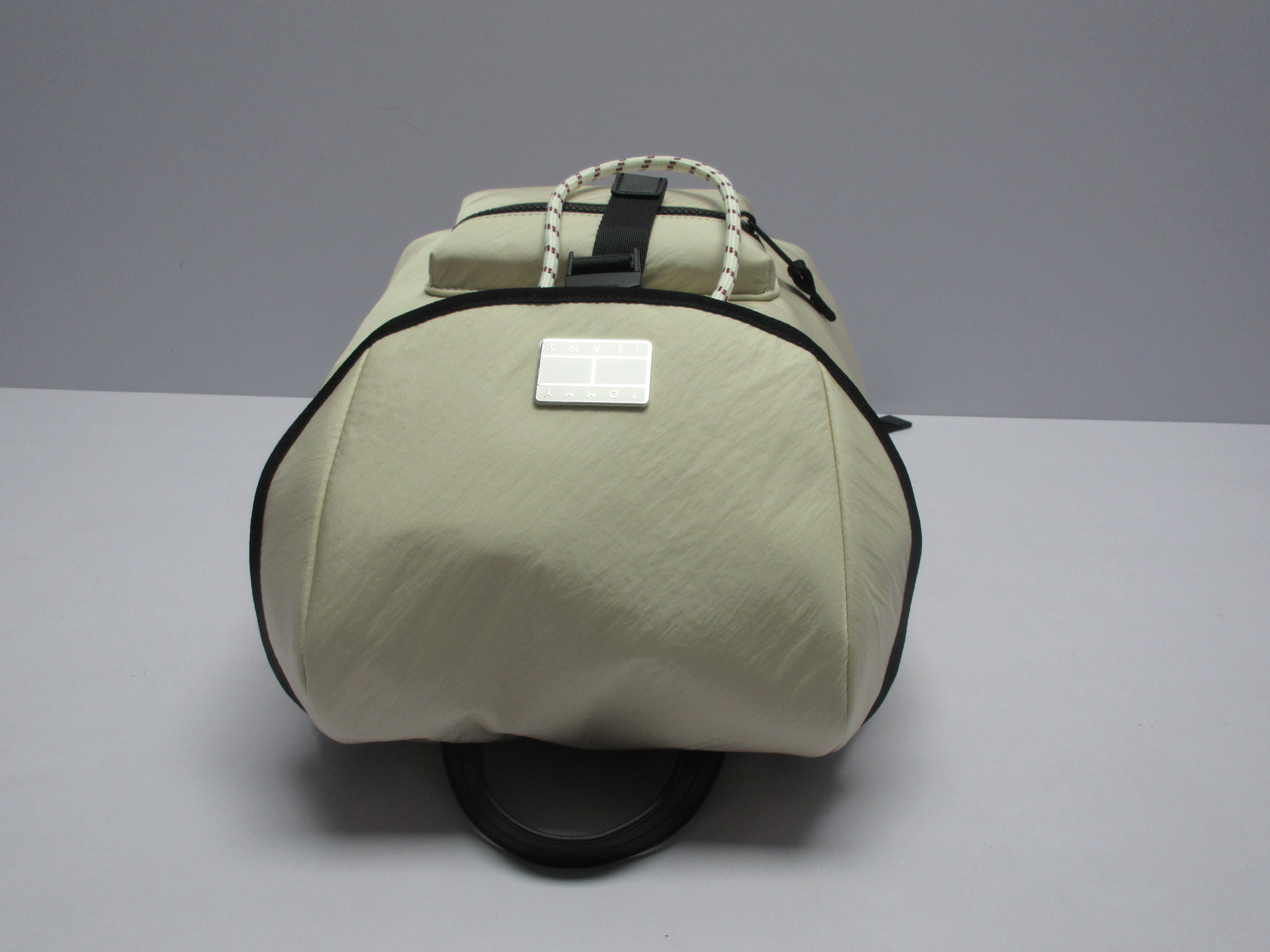 FA22TJWNYLONBACKPACKSTONEYBEIGE-TOP