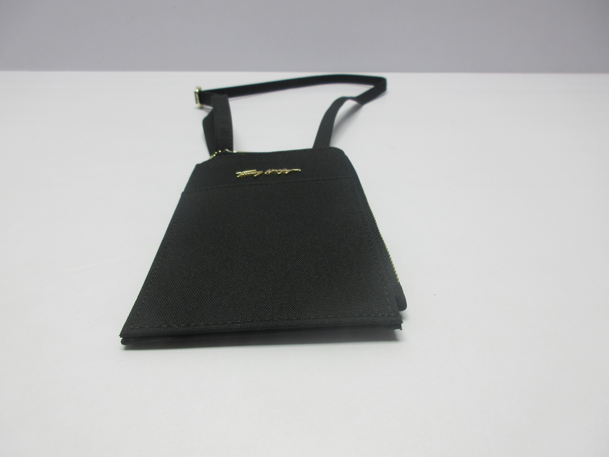 PF22MYTOMMYPHONEBAGBLACK-BASE