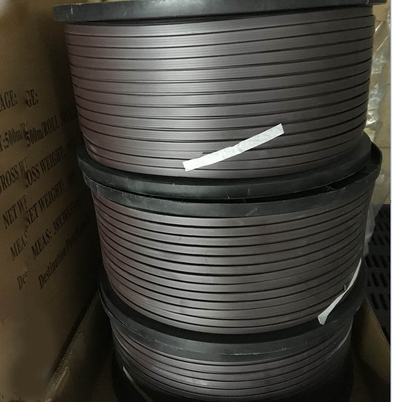 Package of magnetic tape roll