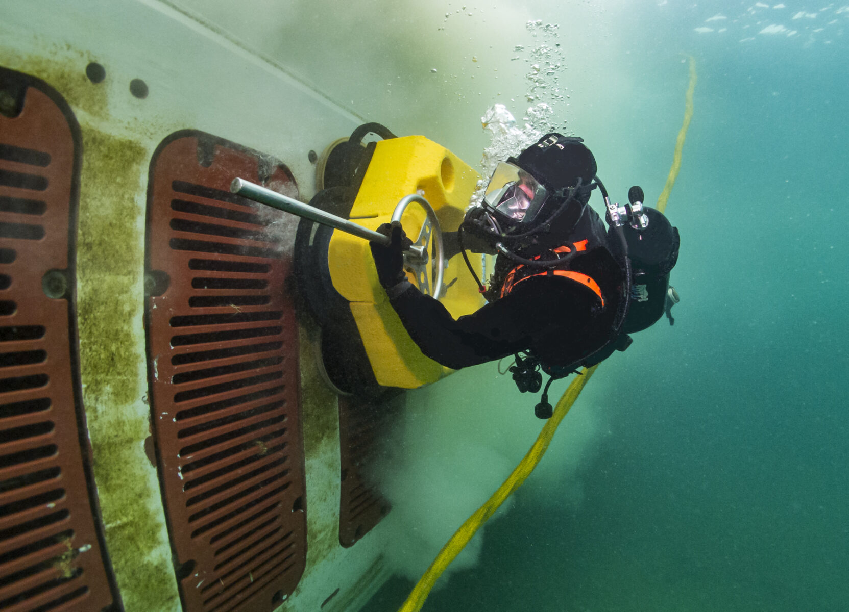 Underwater hull cleaning in Gabon