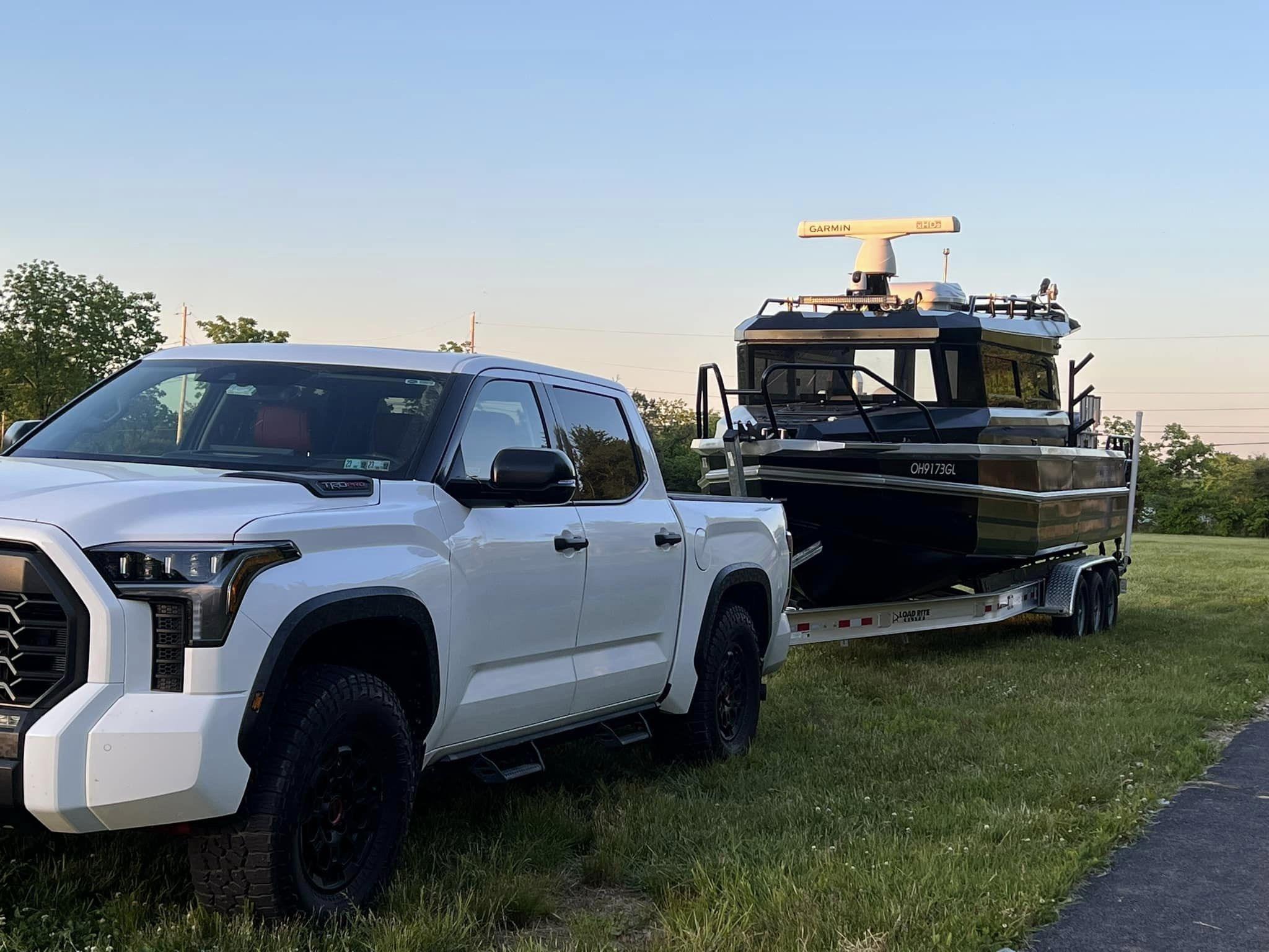 populardurable30ftmarinealuminumboatswhitefishingvesselluxurysportyachtwithtwoenginesforsale_35294184e80aa4b43009c8a7d3169d531