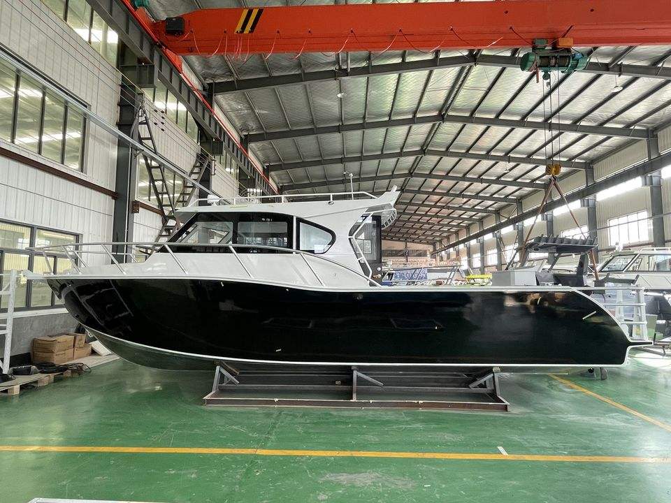 black9.6metersfishingboatvesselhighspeedyachtdurablestrongmarinealuminumboatswithgoodpriceforsale_75e61eade8910ff2a9e30f44f2bce4191