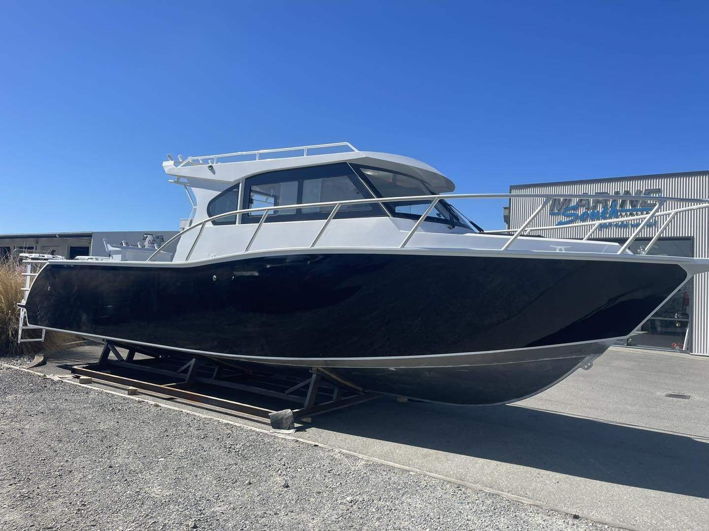 Gospelblack9.6metersfishingboatvesselhighspeedyachtdurablestrongmarinealuminumboatswithgoodpriceforsale_45e9a2330205095fa817aaa7e38d39091