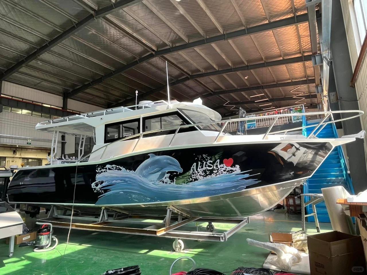 Factoryoutlet9.6meterscustomizedfishingboatvesselaffordableyachtdurableandstrongaluminumboatswithpaintforsale_cf7633354f90cf630f74f09678f2504f1