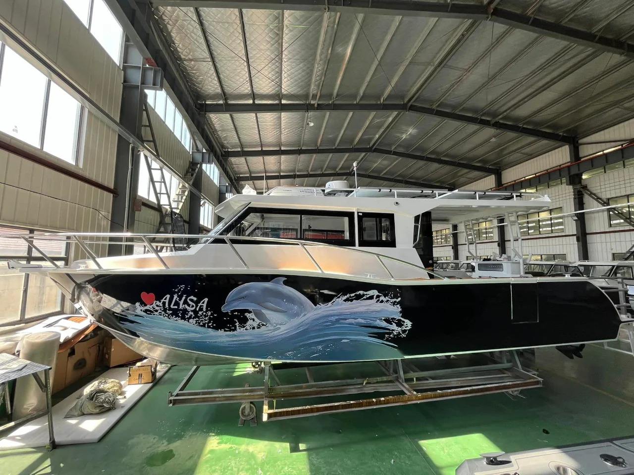 Factoryoutlet9.6meterscustomizedfishingboatvesselaffordableyachtdurableandstrongaluminumboatswithpaintforsale_e323ee46caf6653e5bc56bdf20194d2a1