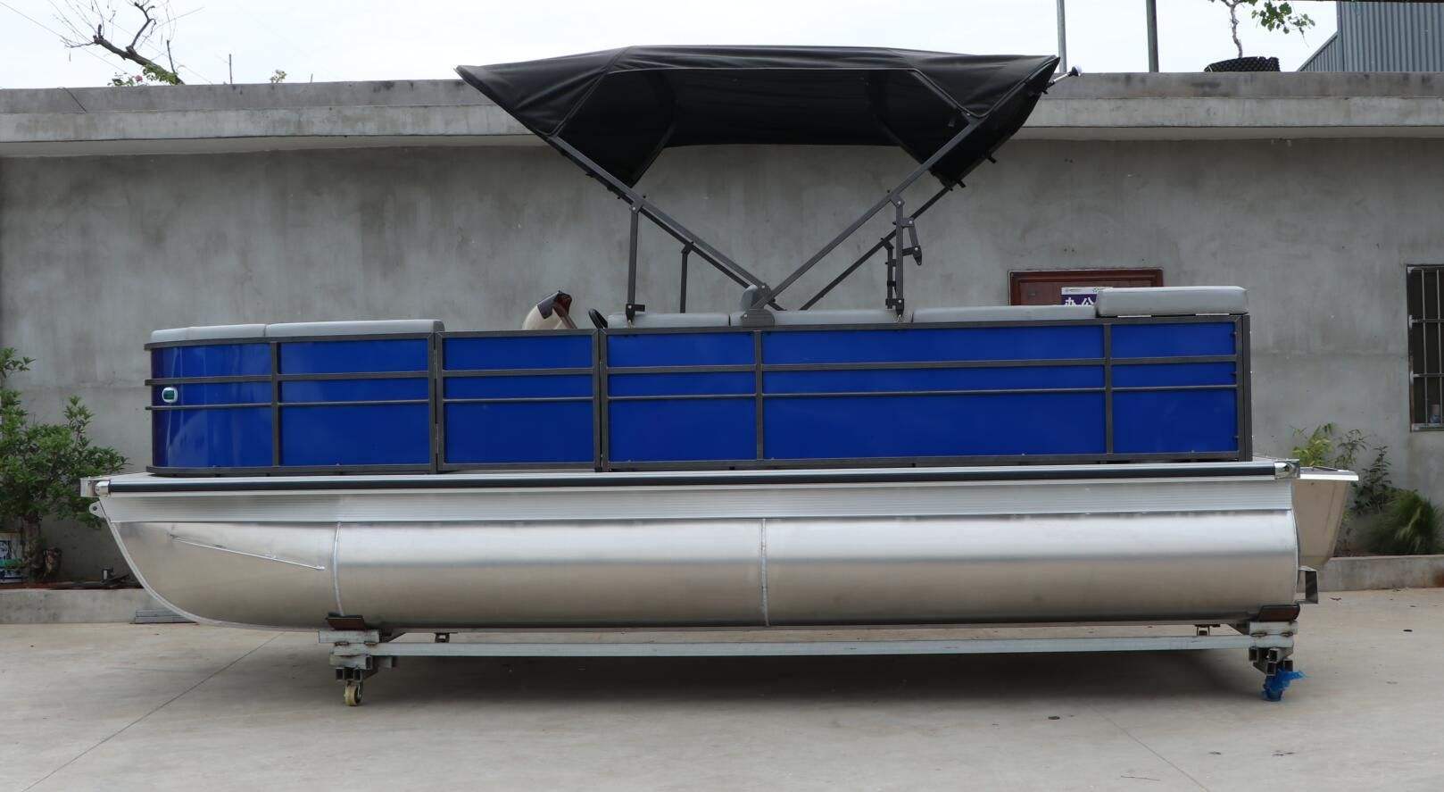 5.8m19ftmanufacturefamilyrecreationpontoonboatcanwithmotor_918ef89cf00dd4fe83010f47a9c32db51