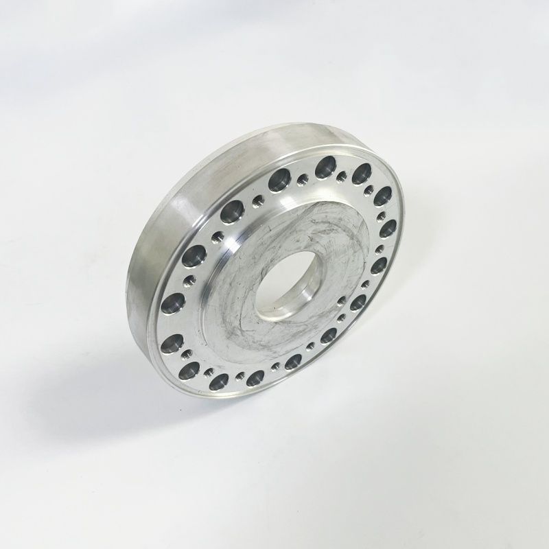 Customized-CNC-Metal-Processing-New-Energy-Vehicle-Automobile-Spare-Parts-Shenzhen-Export-Stainless-Carbon-Steel-Flanges-1