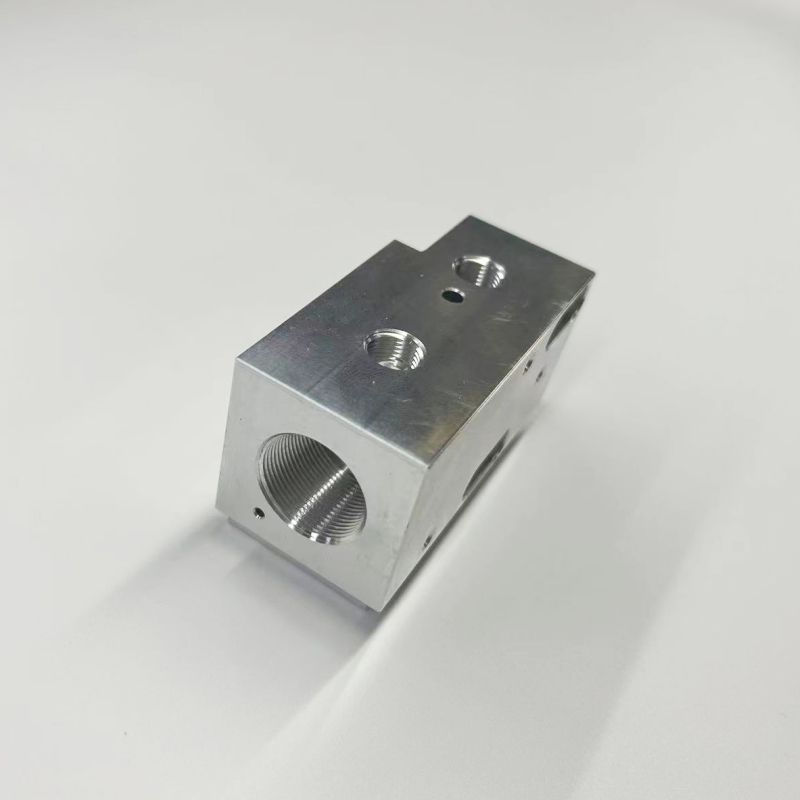 Customized-Stainless-Steel-Aluminum-Titanium-CNC-Machining-Service-Machinery-Milling-Parts-1