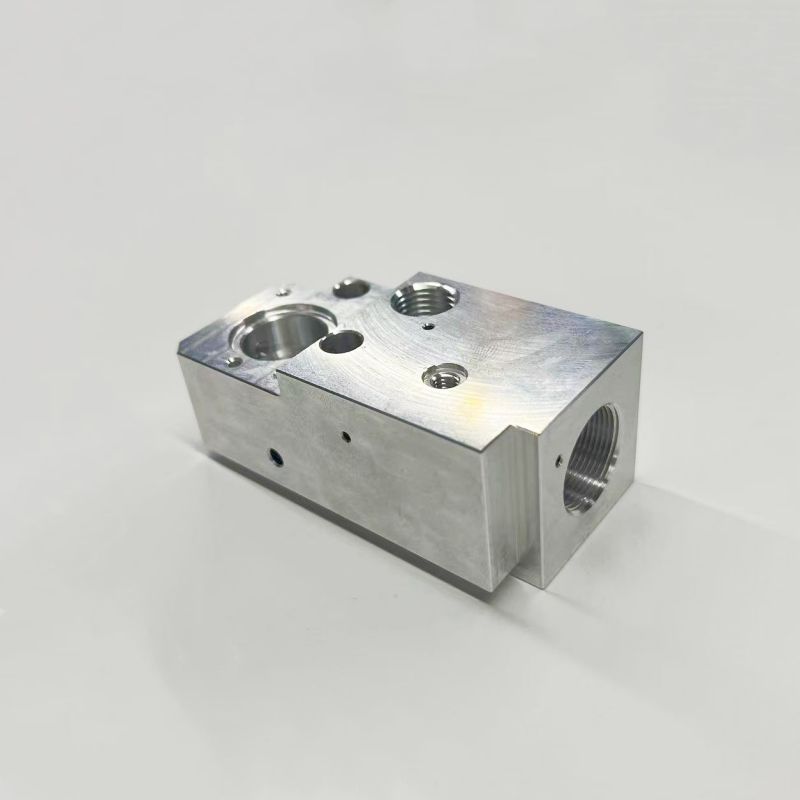 Customized-Stainless-Steel-Aluminum-Titanium-CNC-Machining-Service-Machinery-Milling-Parts-5