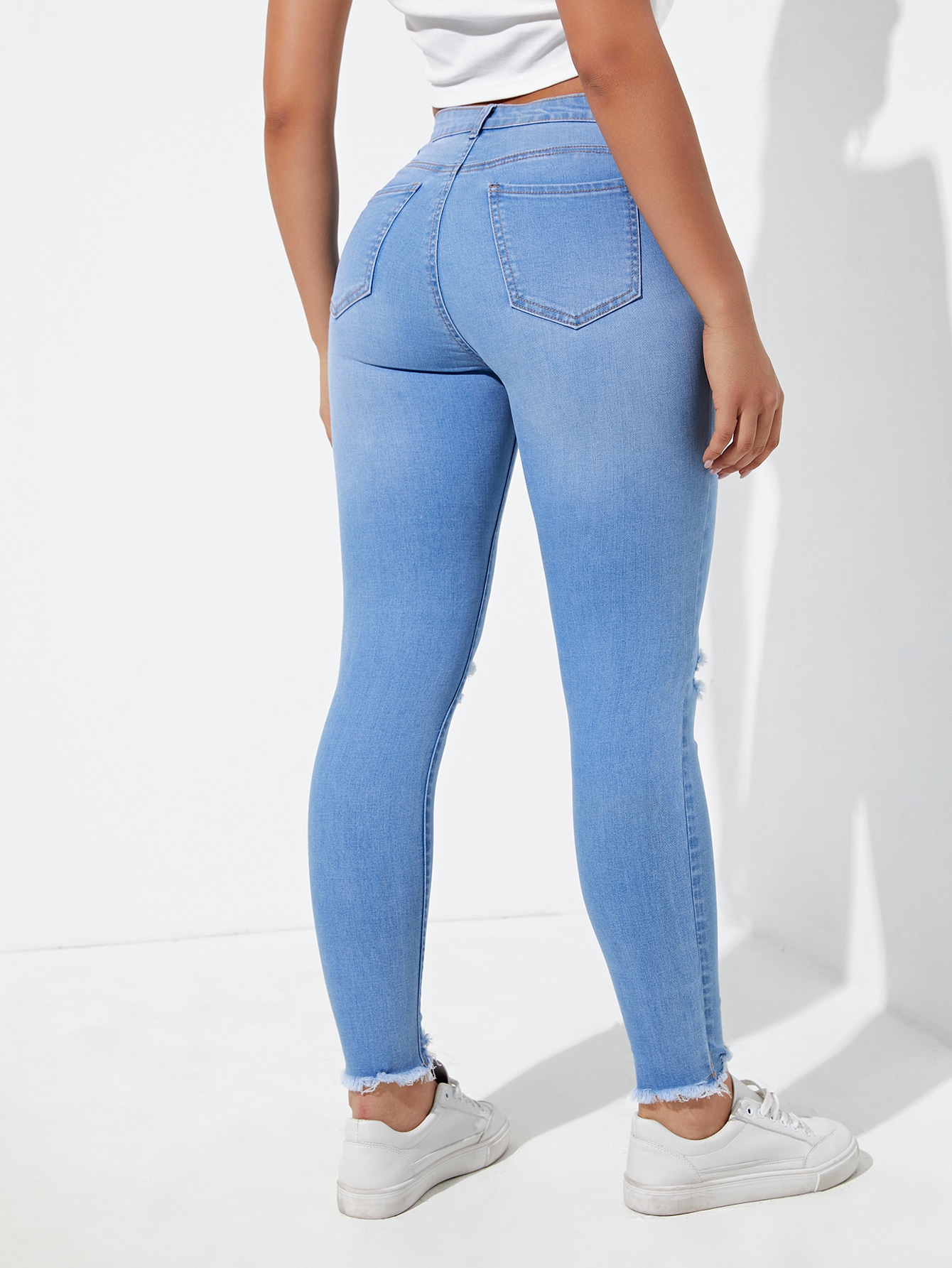 EssnceRippedRawCutSkinnyJeans_10545414_details_1