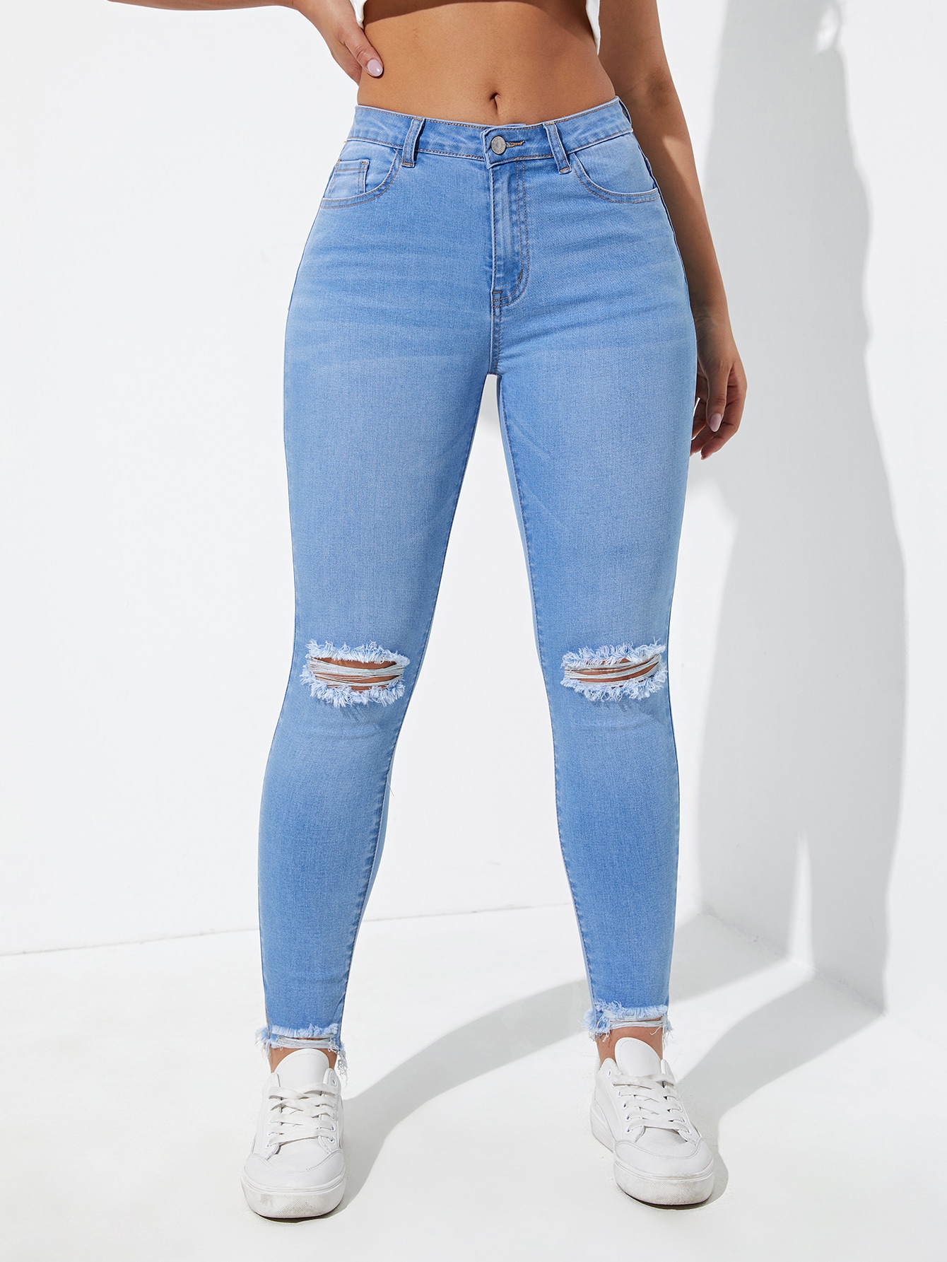 EssnceRippedRawCutSkinnyJeans_10545414_details_3