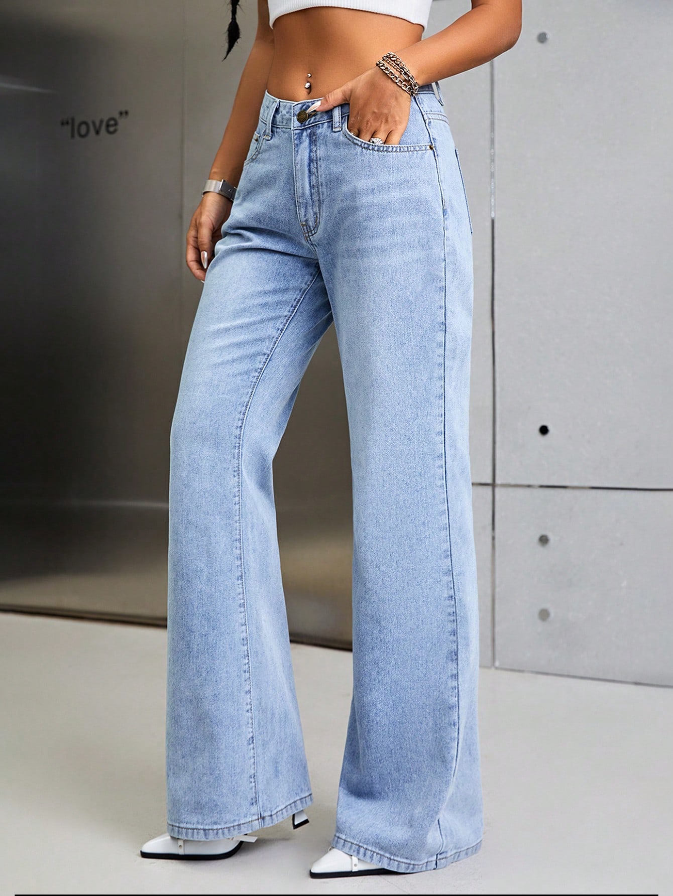 EssnceSlantPocketFlareLegJeans_21483611_details_3