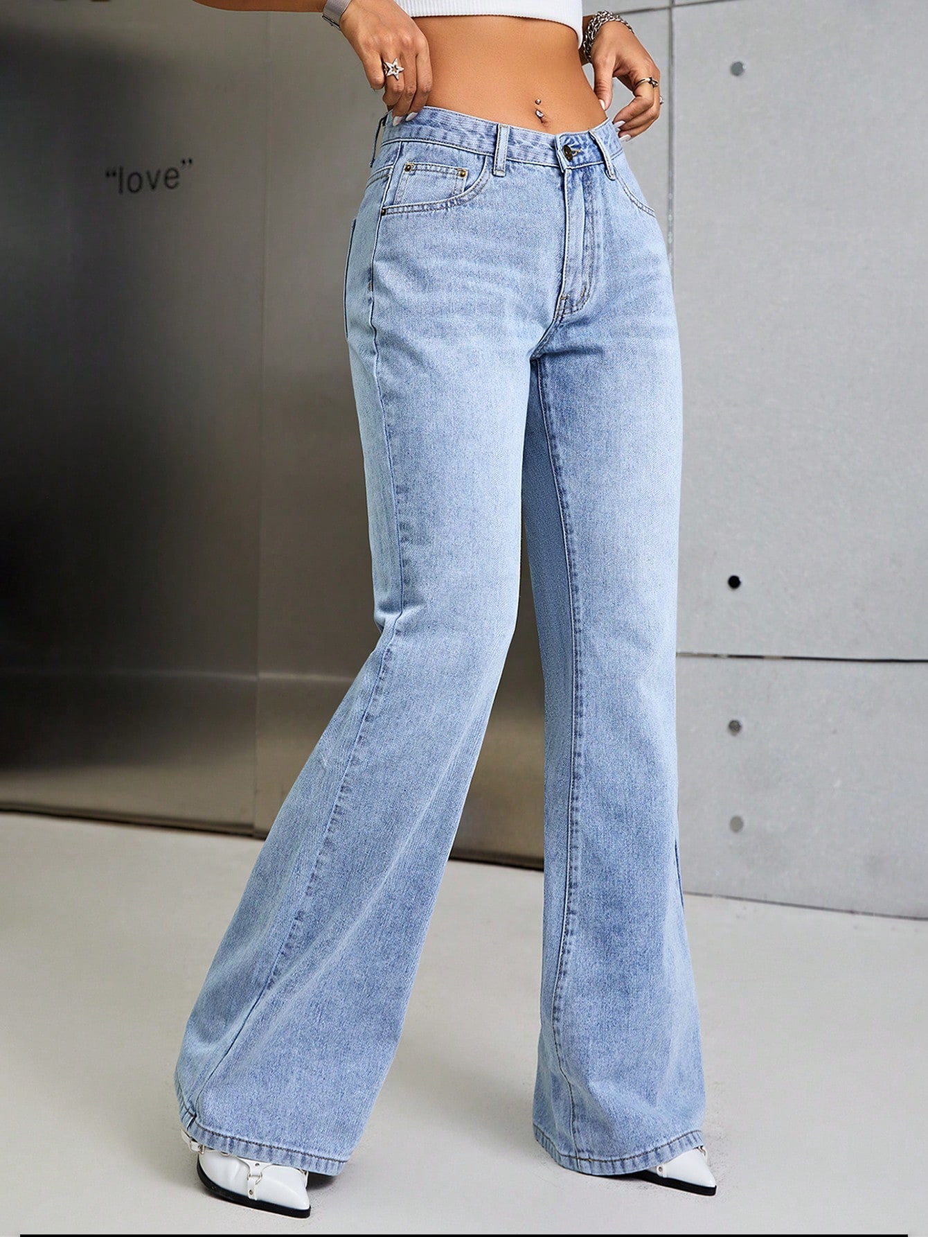 EssnceSlantPocketFlareLegJeans_21483611_details_4