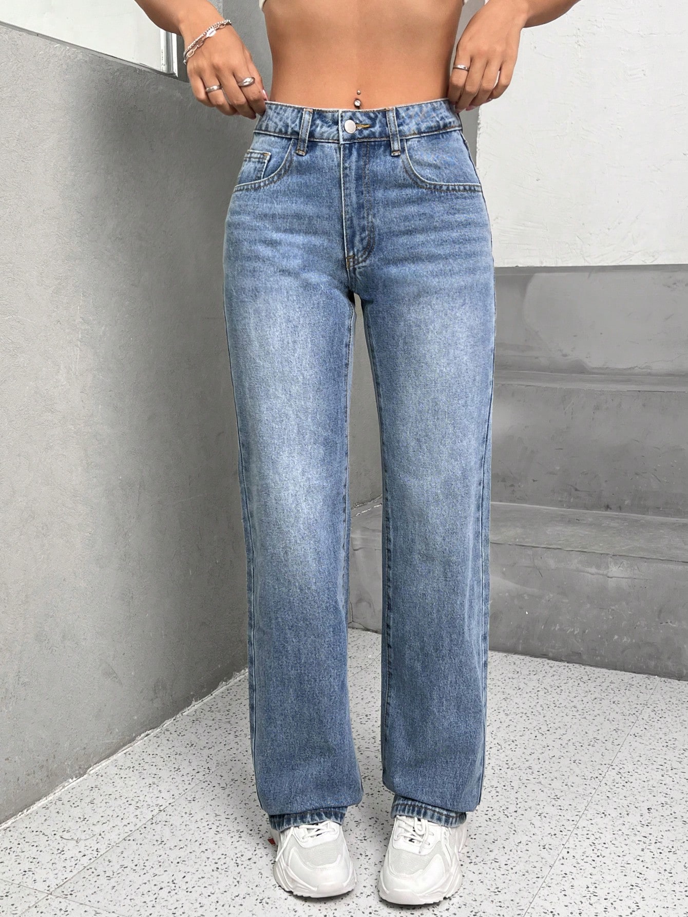 PETITESlantPocketStraightLegJeans_21737553_details_0