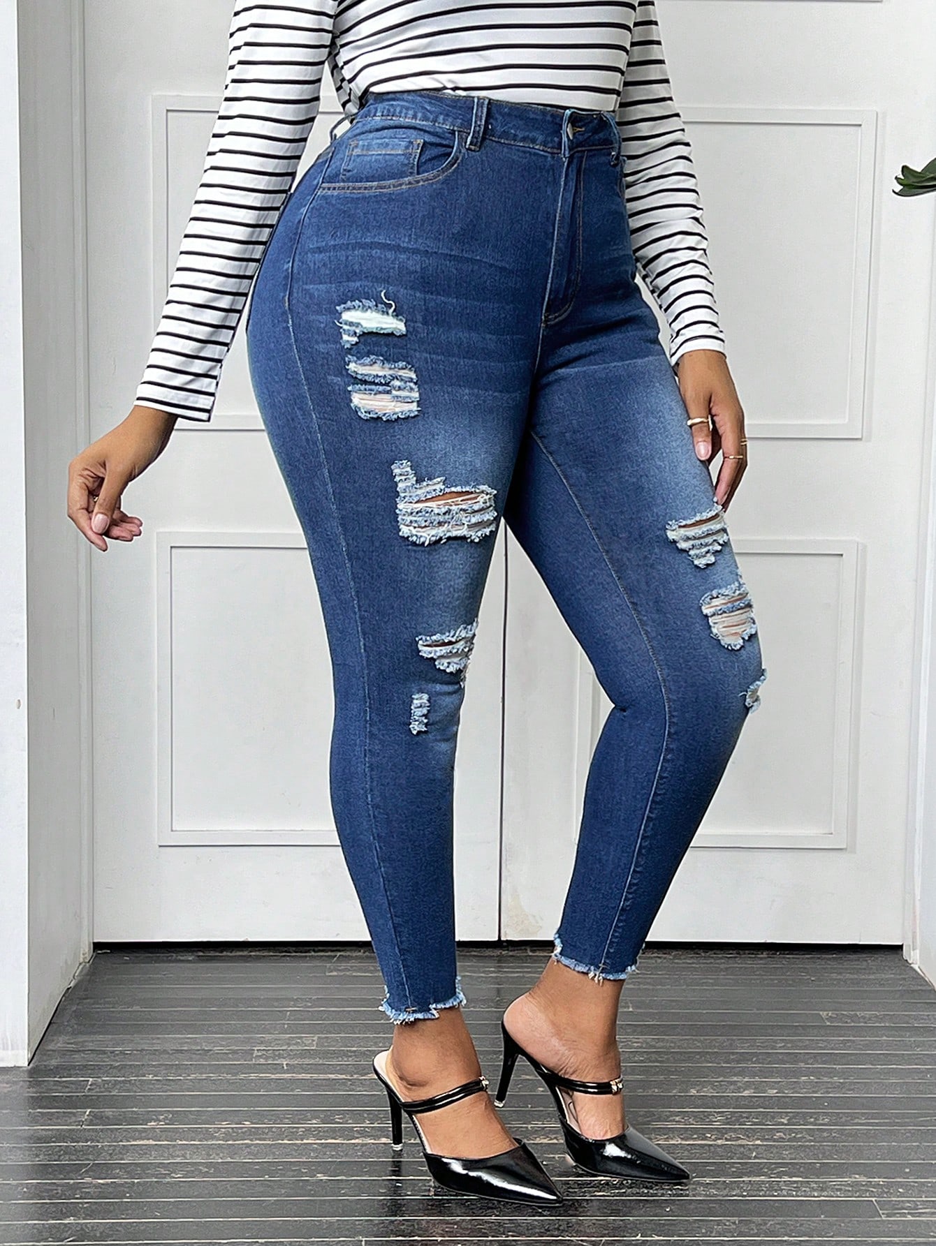 LUNEPlusRippedRawCutSkinnyJeans_23850799_details_2