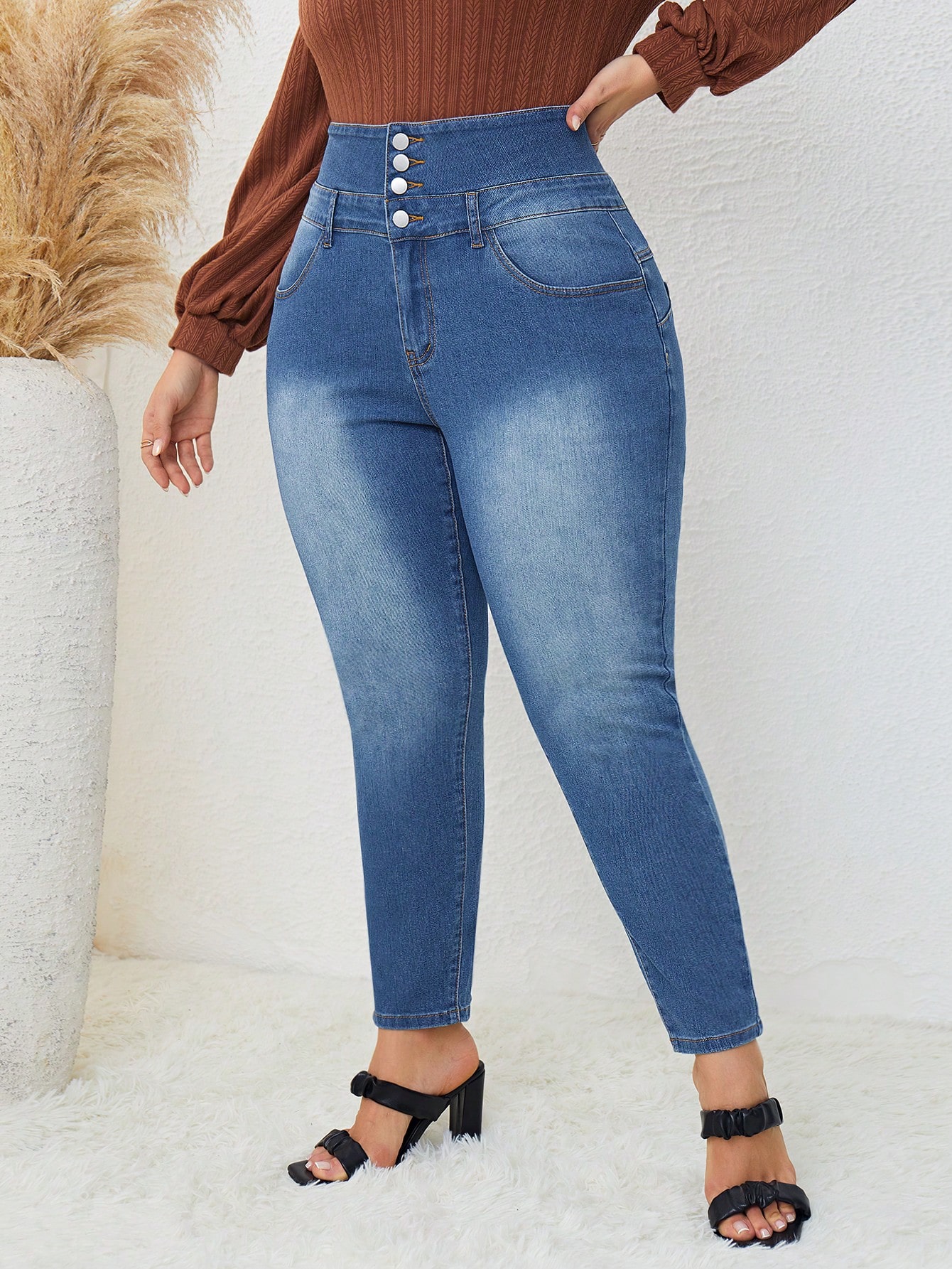 LUNEPlusButtonFrontSkinnyJeans_23889027_details_0