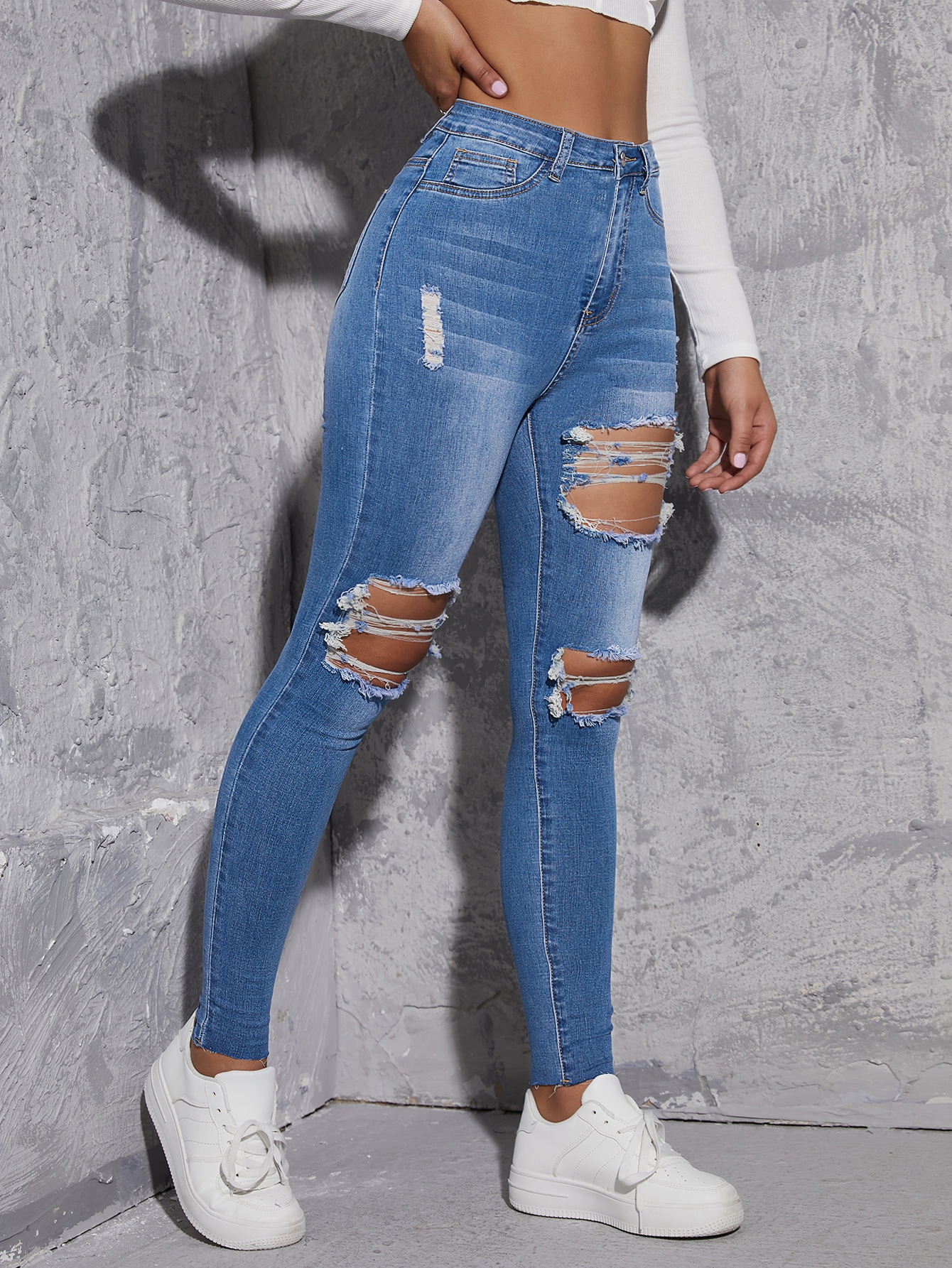 EssnceHighWaistRippedCutOutSkinnyJeans_3312863_details_4