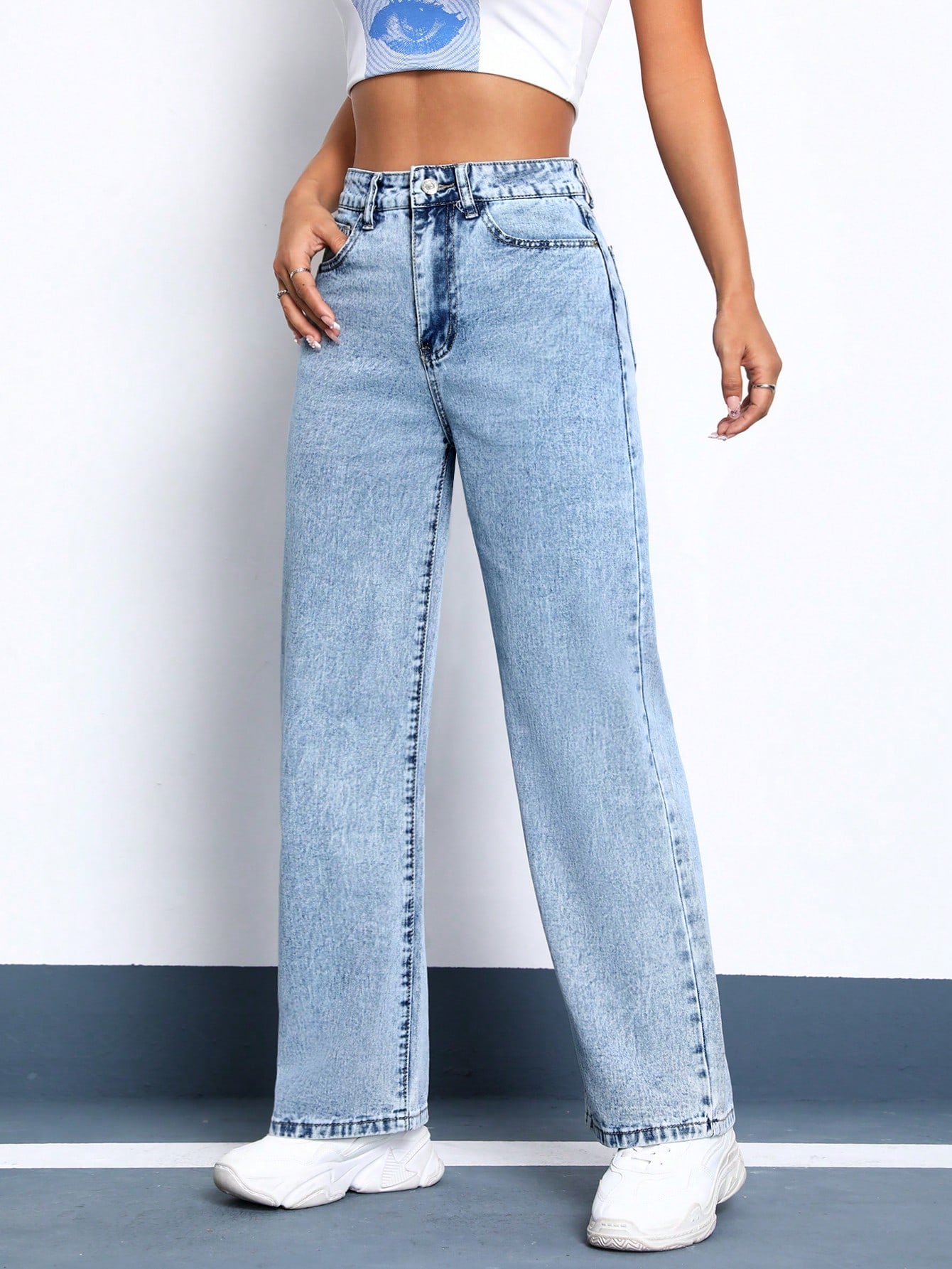 PETITESolidStraightLegJeans_18359696_details_3