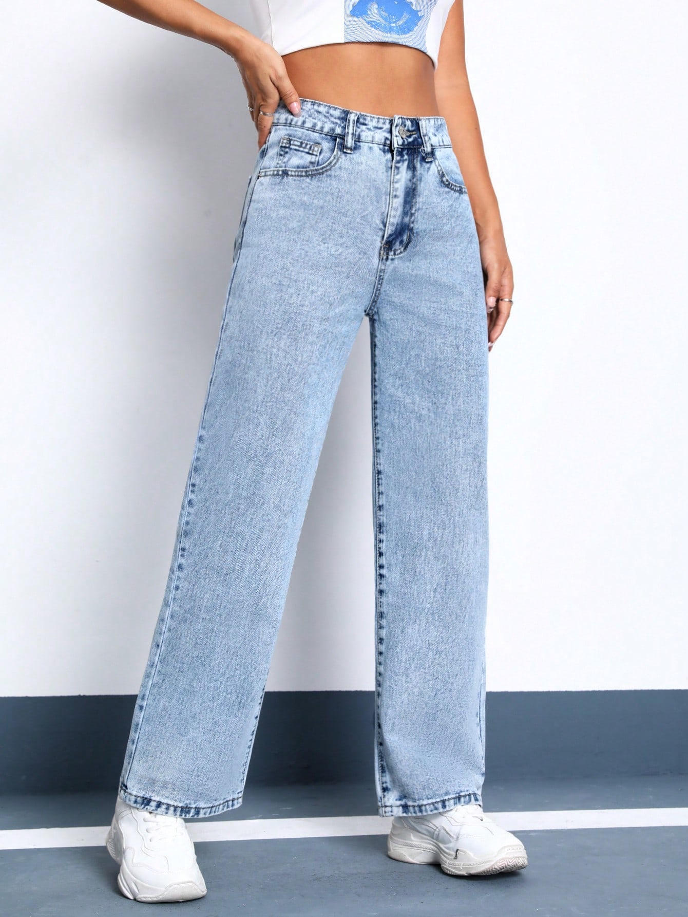 PETITESolidStraightLegJeans_18359696_details_5