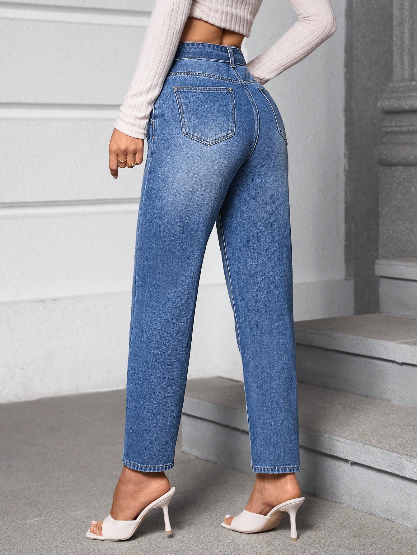 EssnceBeltedMomFitJeans_22861588_details_1