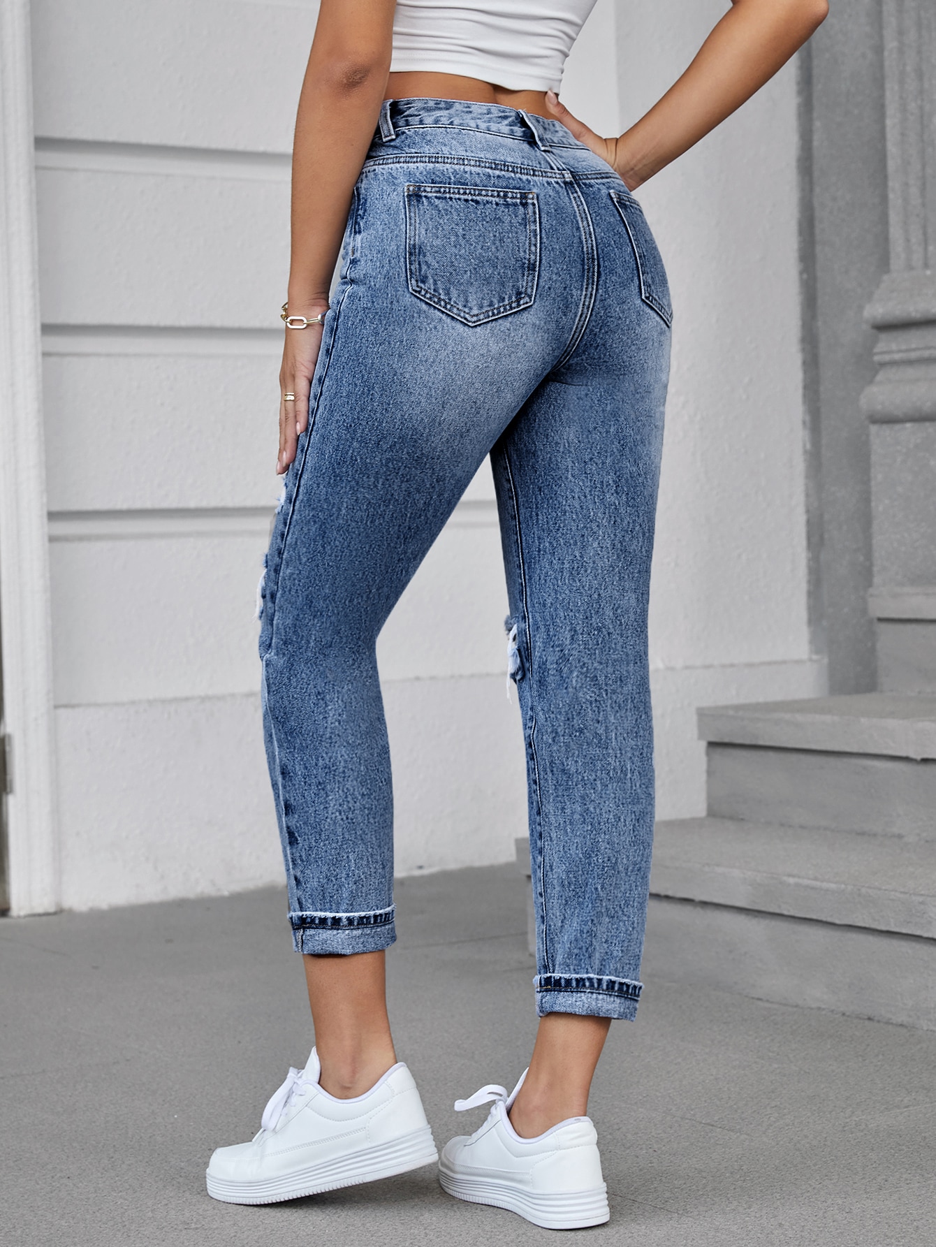 EZwearHighWaistRippedTaperedJeansWithoutBelt_11569715_details_1