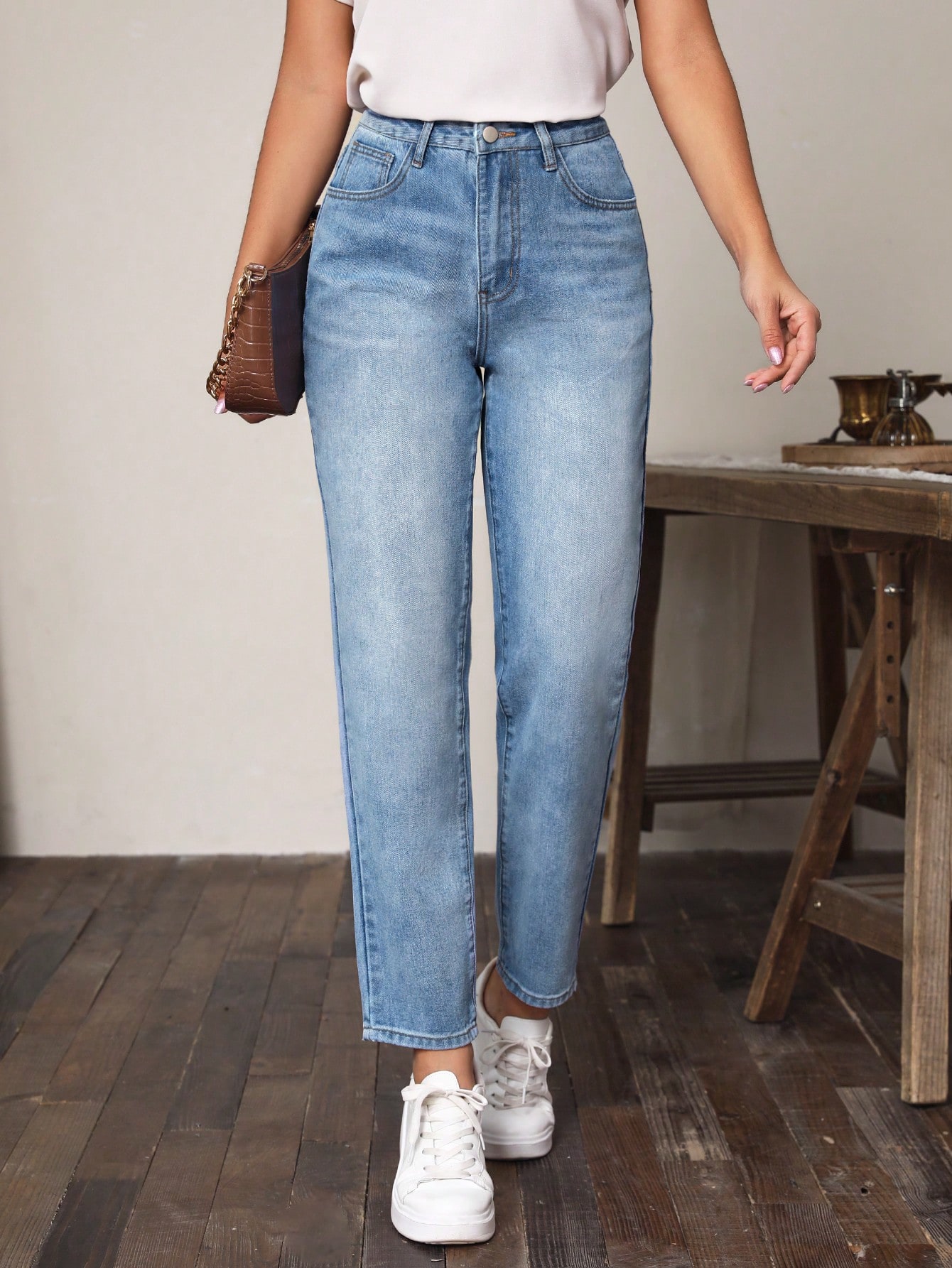 LUNEHighWaistBleachWashMomFitJeans_21439125_details_5