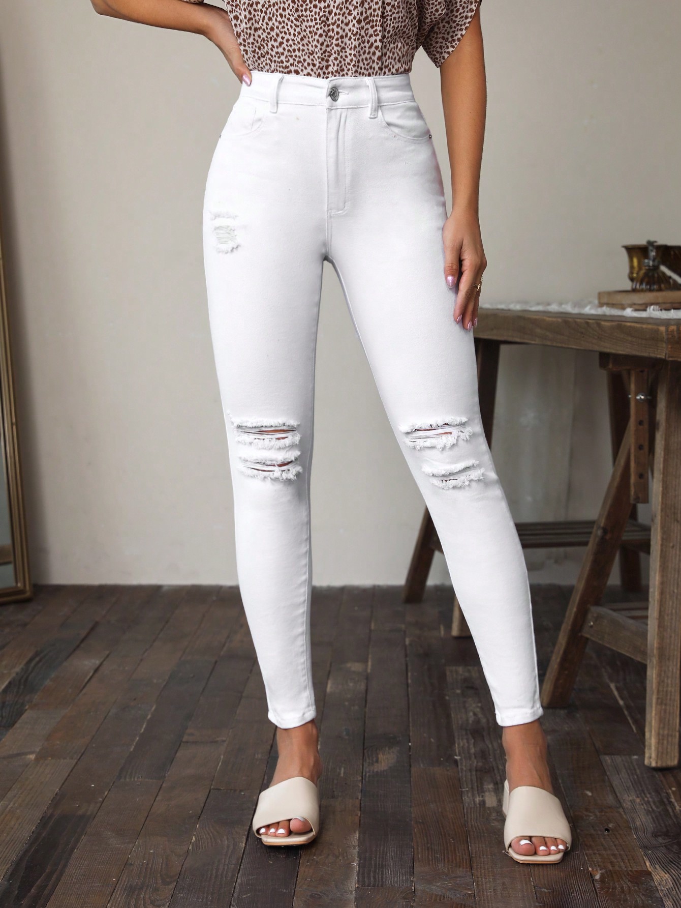 FrenchyRippedSkinnyJeans_21577209_details_0