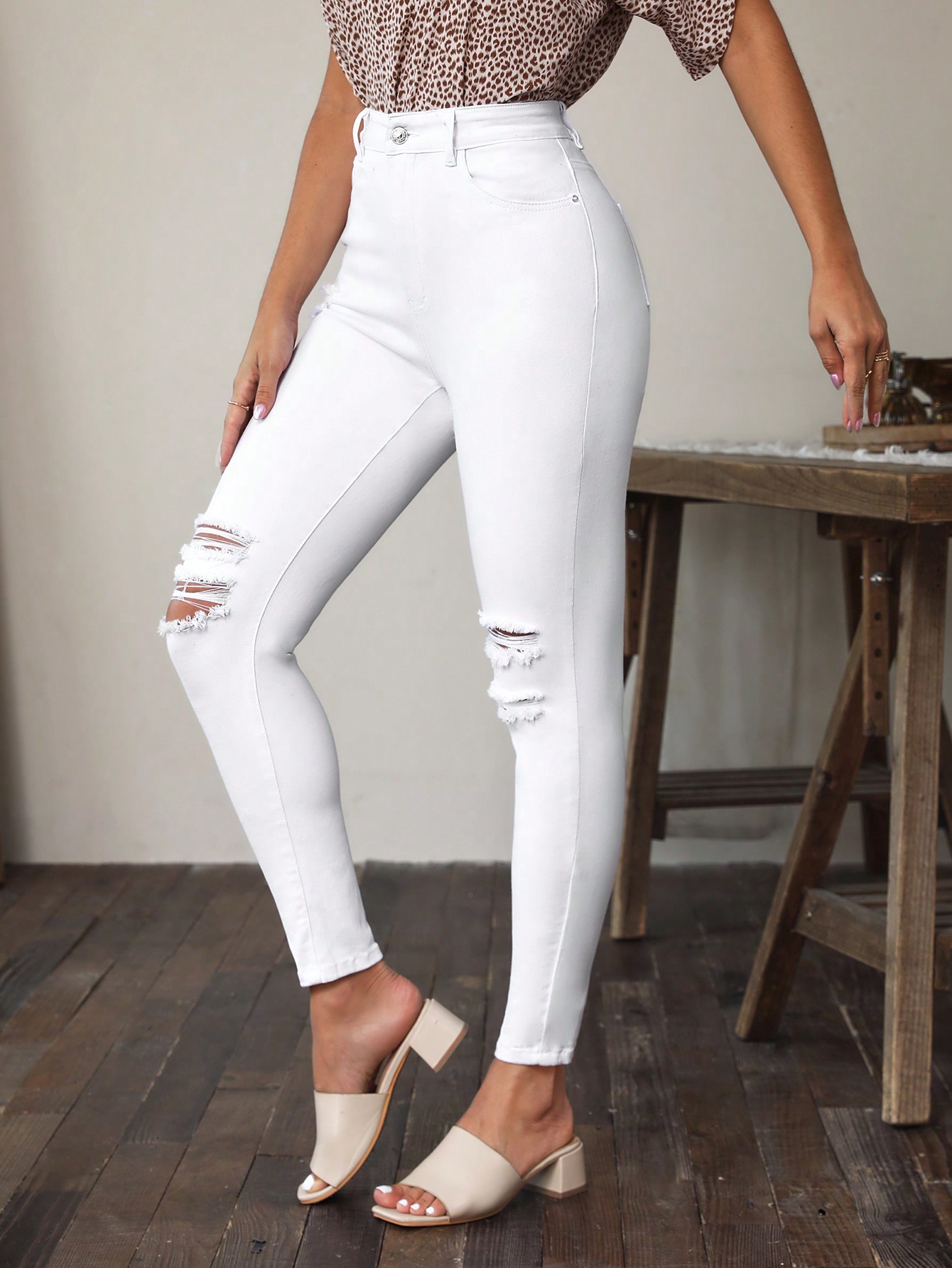 FrenchyRippedSkinnyJeans_21577209_details_2