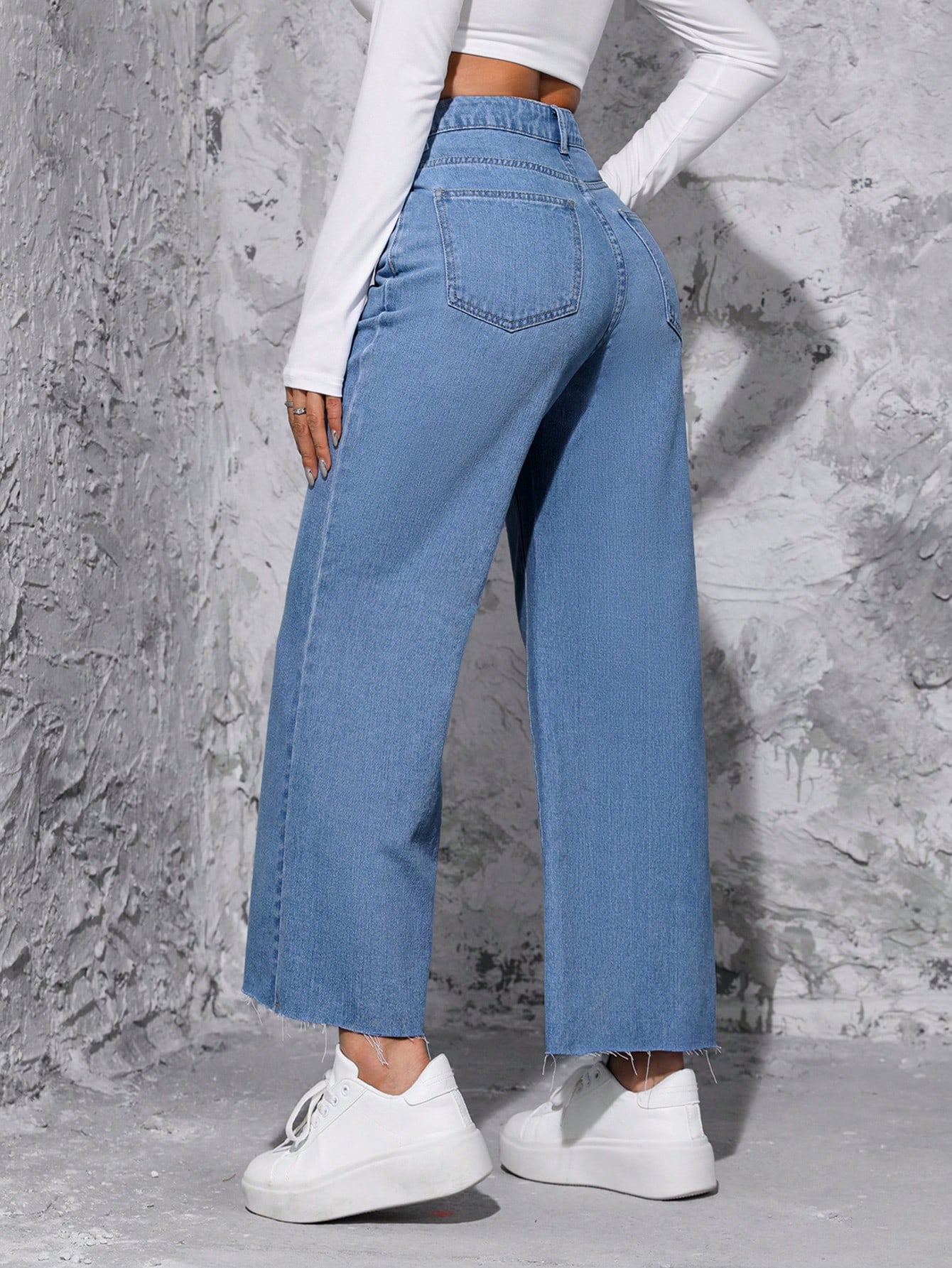 PETITEHighWaistWideLegJeans_23554788_details_1