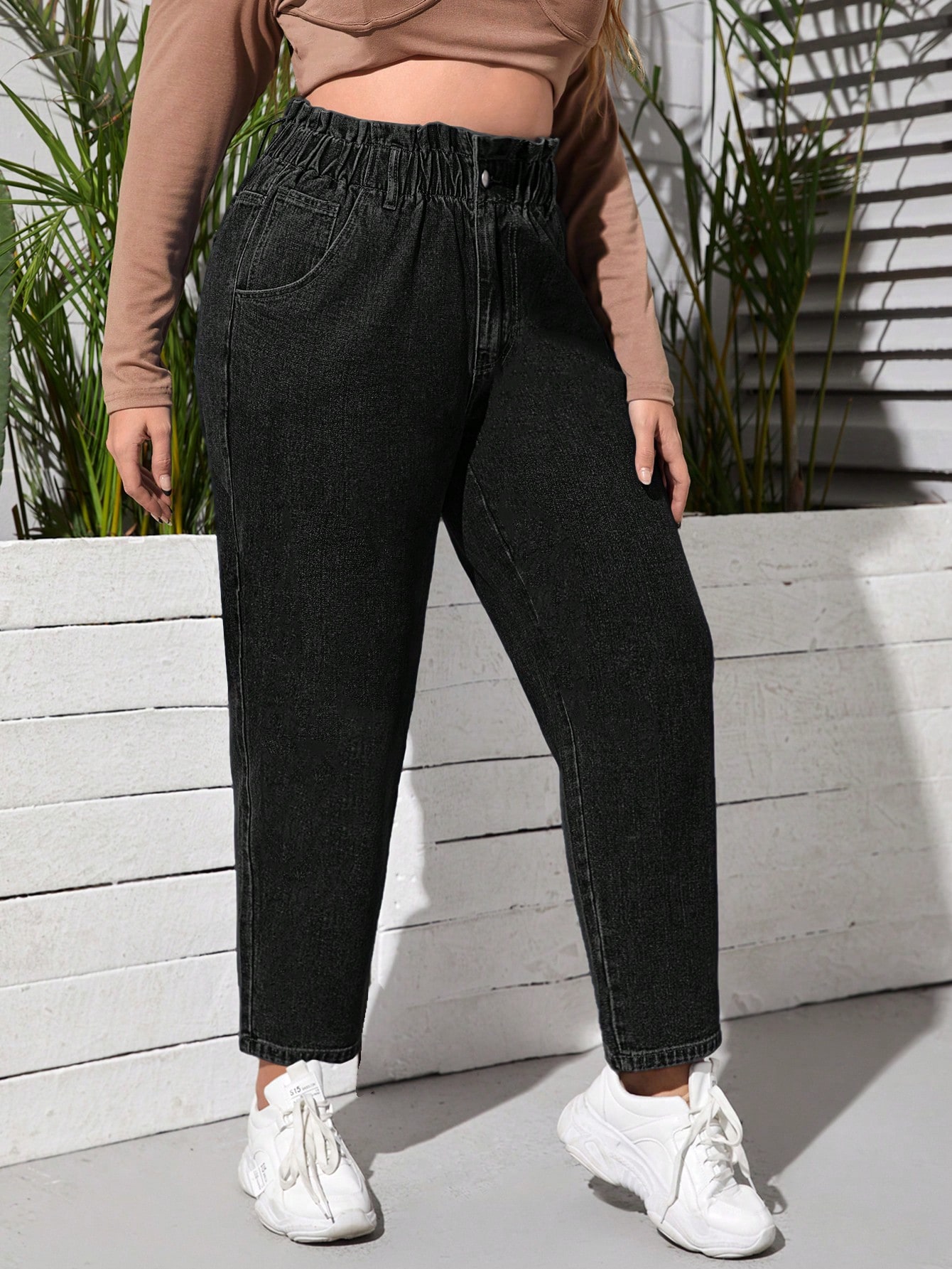 PlusHighWaistMomFitJeans_18744331_details_2